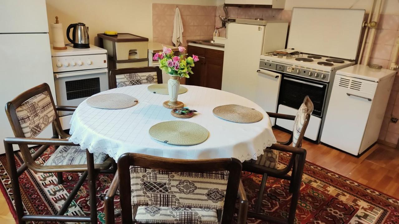 Digital Nomad Comfy Apartment,Foot Mountain Vodno And Millennium Cross,19 Min By Walk To Cener,Free Parking Skopje Ngoại thất bức ảnh